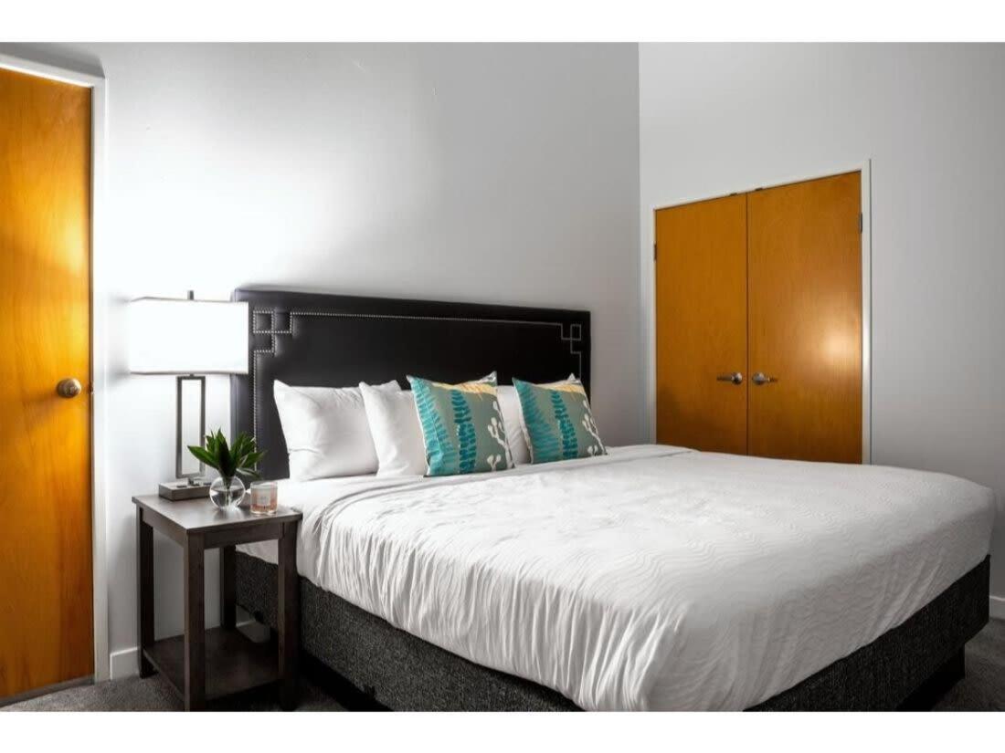 Bold 2Br 2Ba In The Block Apartment By Cozysuites! 印第安納波利斯 外观 照片